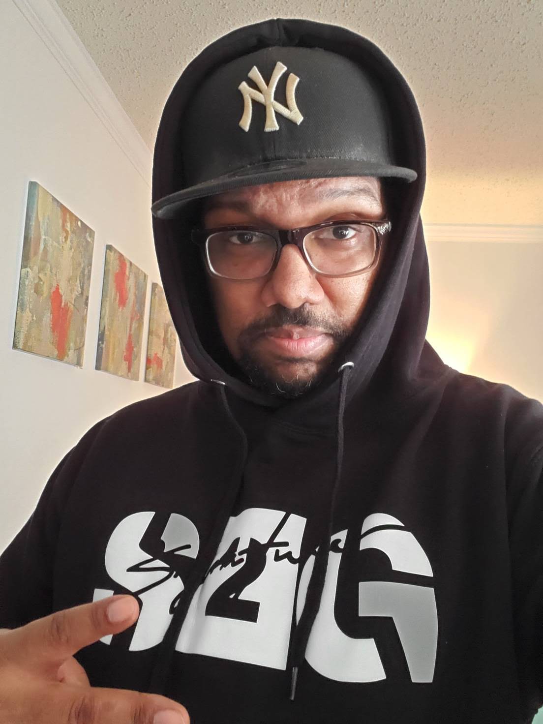 BLACK S2G HOODIE
